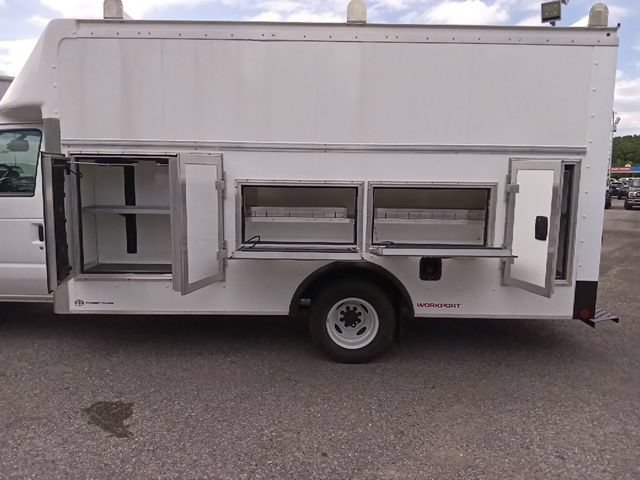 New 2026 Ford E-450 and Econoline 450 Super Duty w/ Power Equipment Group RWD image 24