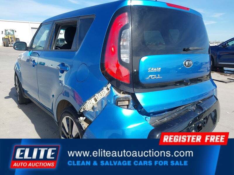 Used 2016 Kia Soul + w/ Designer's Package FWD image 39