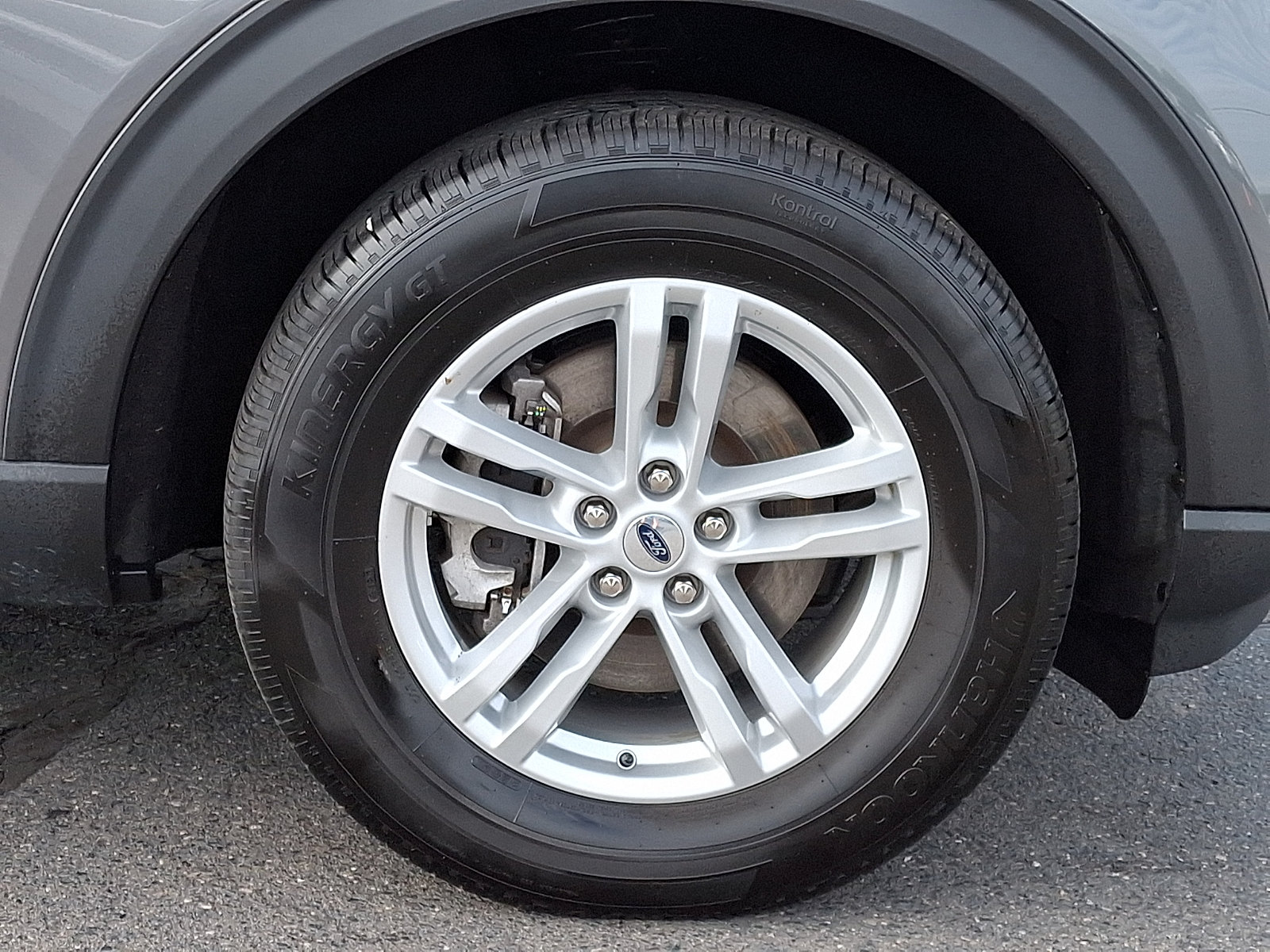 Certified 2023 Ford Explorer XLT w/ Equipment Group 202A AWD/4WD image 9