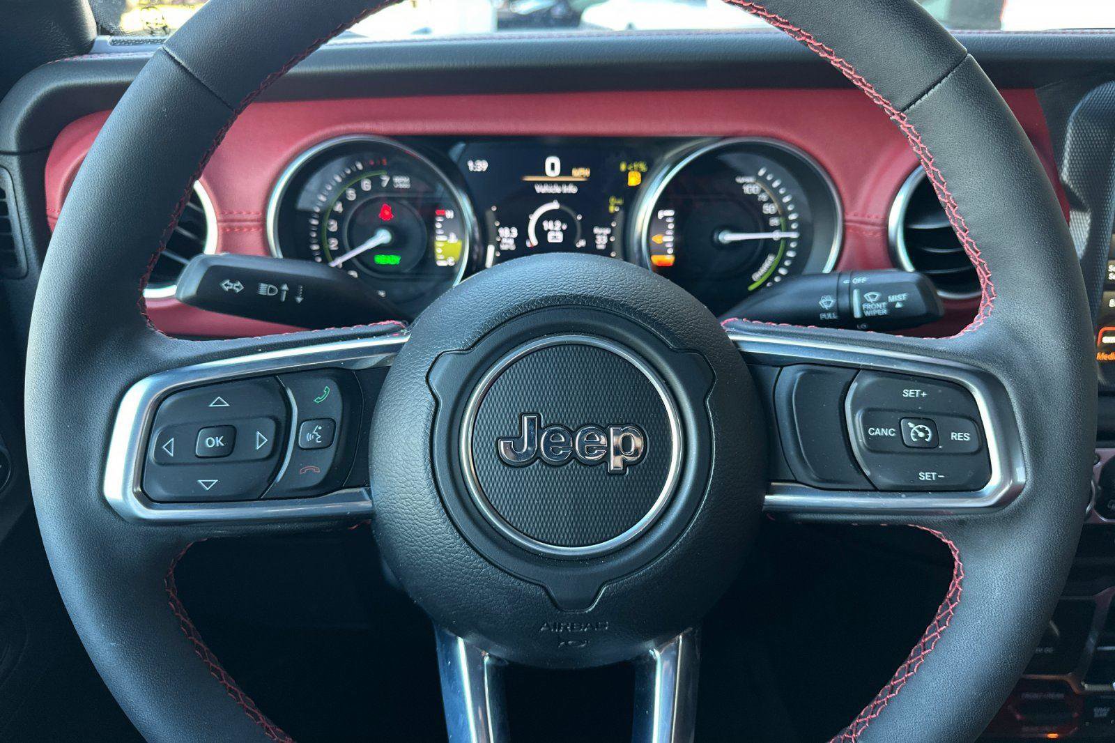 Used 2023 Jeep Wrangler Unlimited Rubicon 4xe image 21