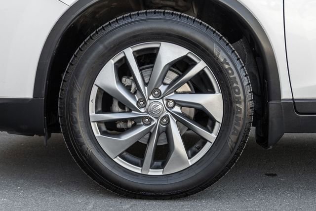 Used 2016 Nissan Rogue SL image 14