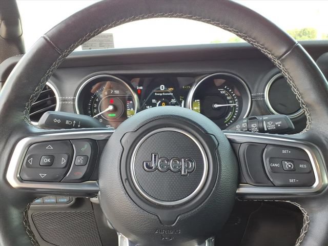 Used 2023 Jeep Wrangler Unlimited Sahara w/ Cold Weather Group AWD/4WD image 17