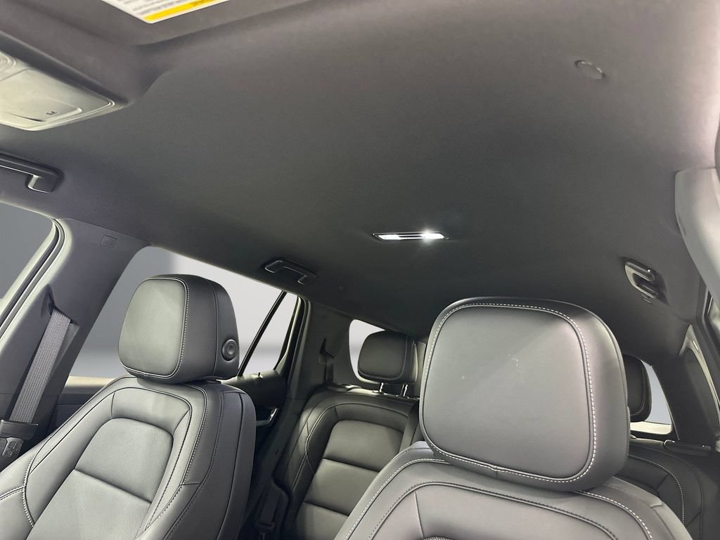 Used 2027 GMC Terrain Elevation w/ Elevation Premium Package FWD image 17