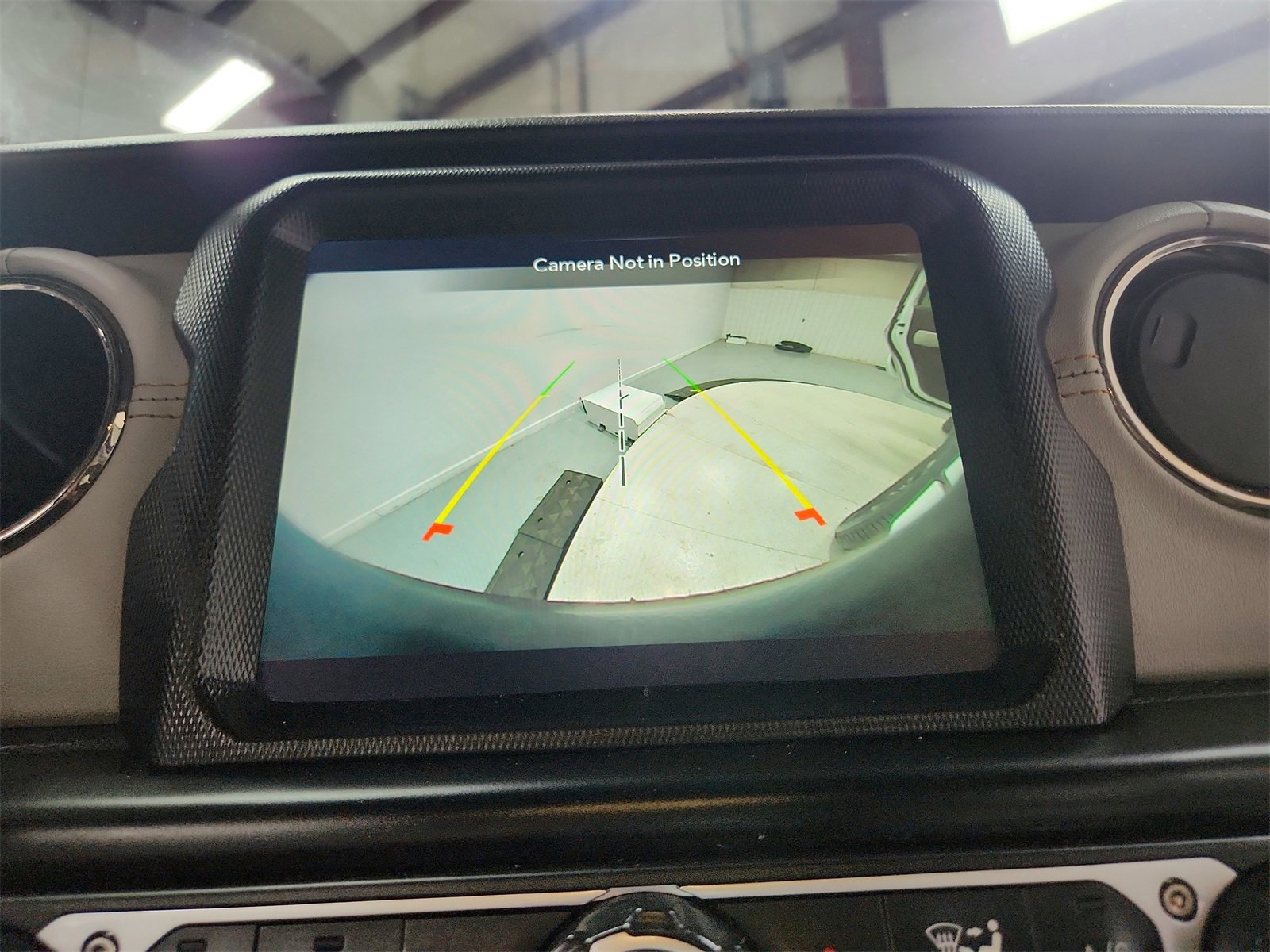 Used 2023 Jeep Wrangler Altitude image 30