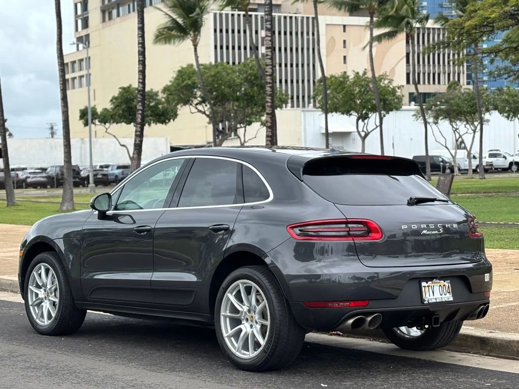Used 2017 Porsche Macan S image 3