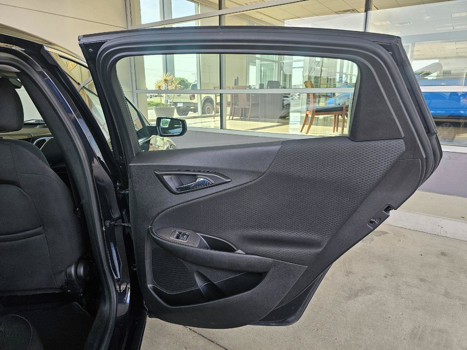 Used 2023 Chevrolet Malibu LT FWD image 13