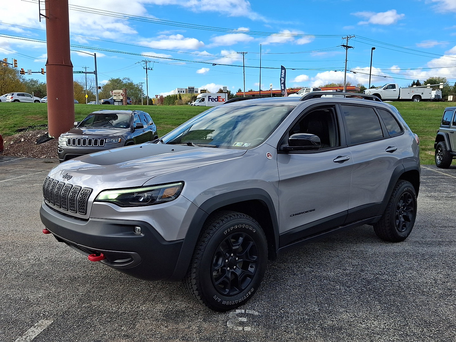 Certified 2022 Jeep Cherokee Trailhawk w/ Premium Leather Package image 4