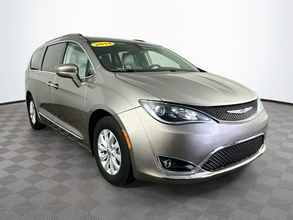 Certified 2018 Chrysler Pacifica Touring-L FWD video 2
