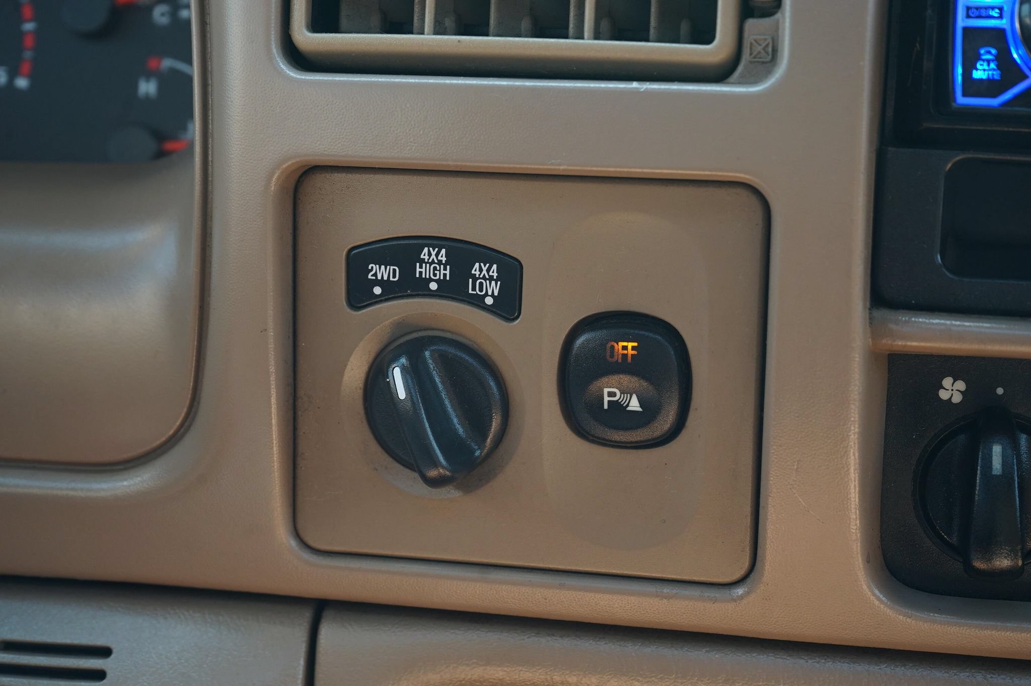 Used 2003 Ford F350 King Ranch AWD/4WD image 20