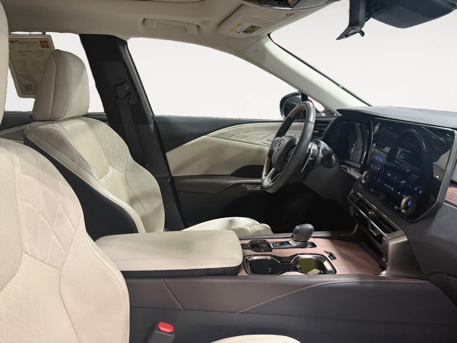 Used 2024 Lexus RX 350 FWD w/ Convenience Package image 16