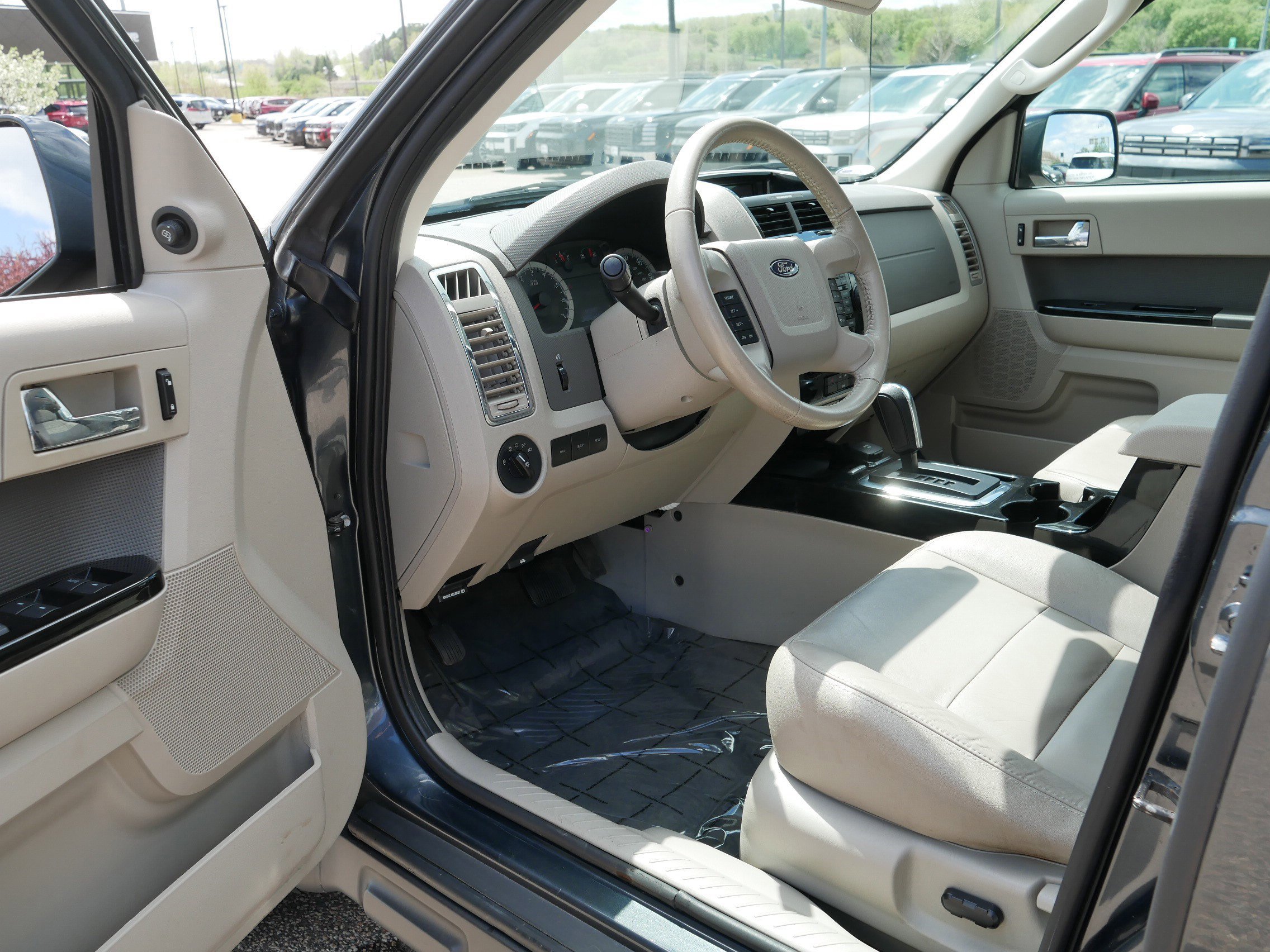 Used 2009 Ford Escape 2WD Hybrid image 11