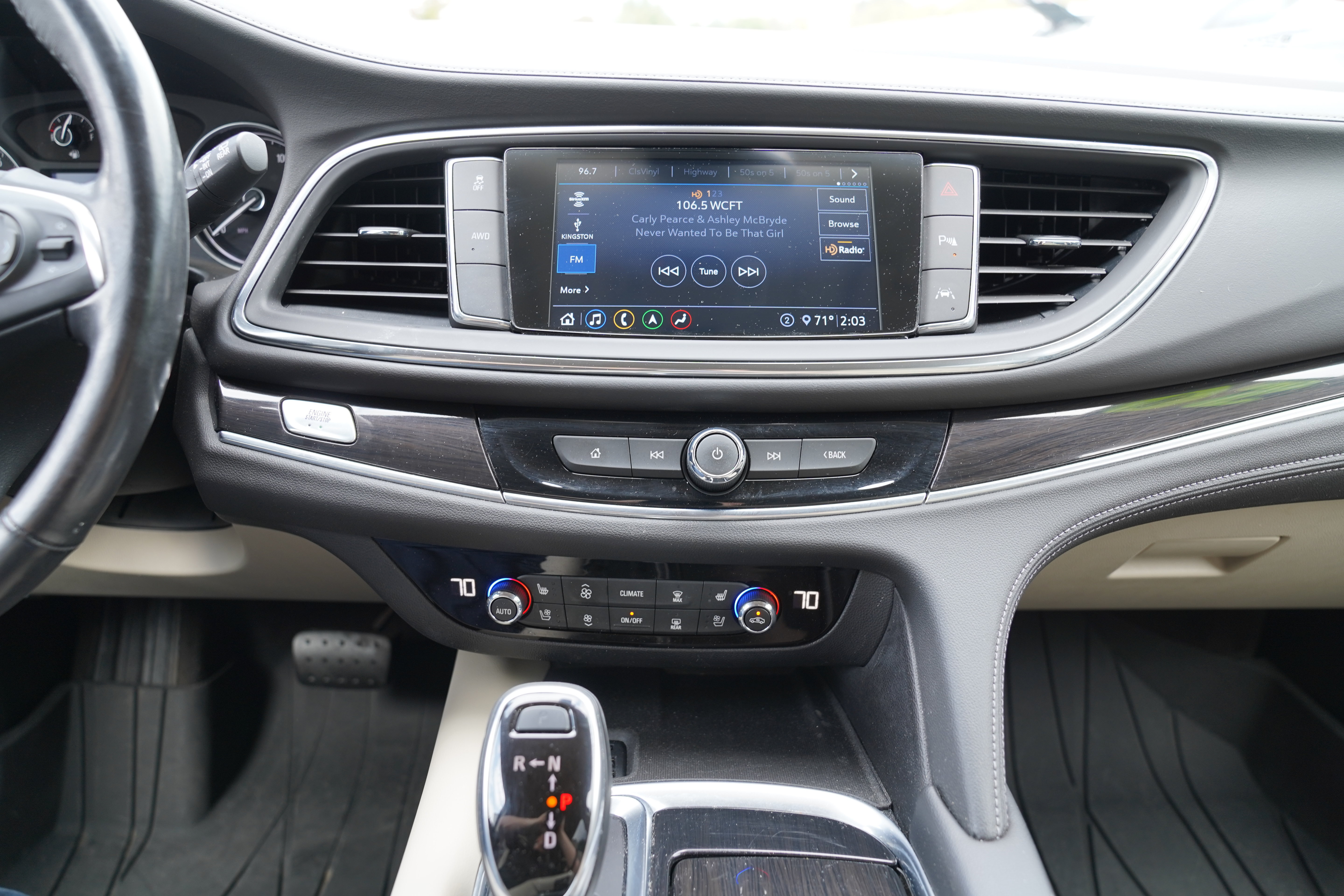 Used 2020 Buick Enclave Premium AWD/4WD image 23
