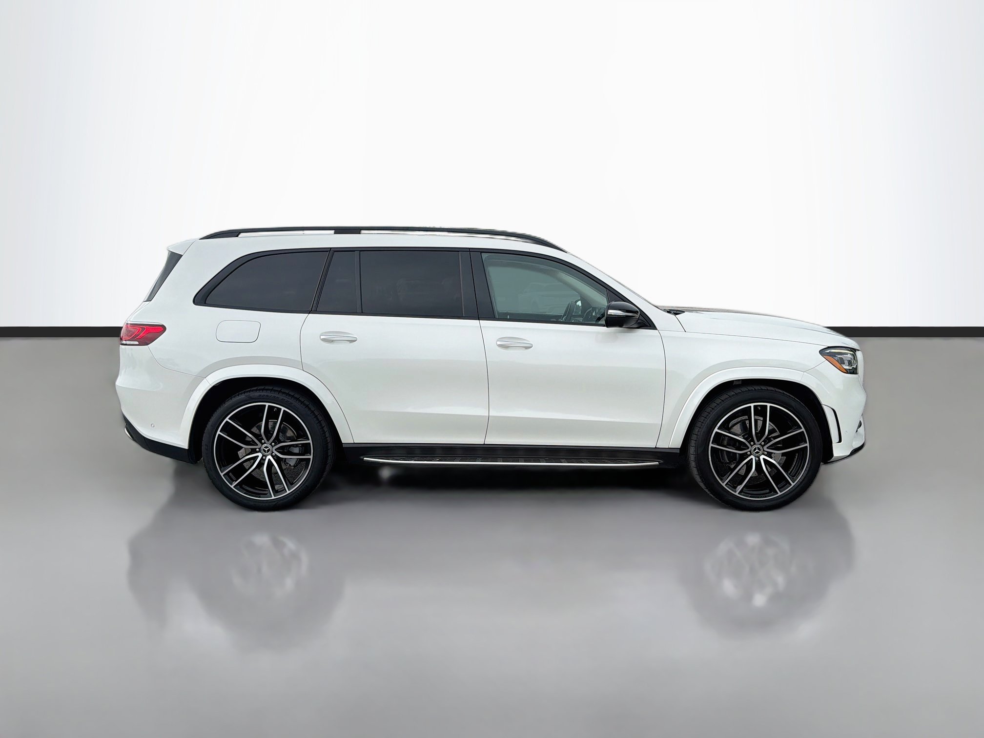 Used 2021 Mercedes-Benz GLS 580 4MATIC image 6