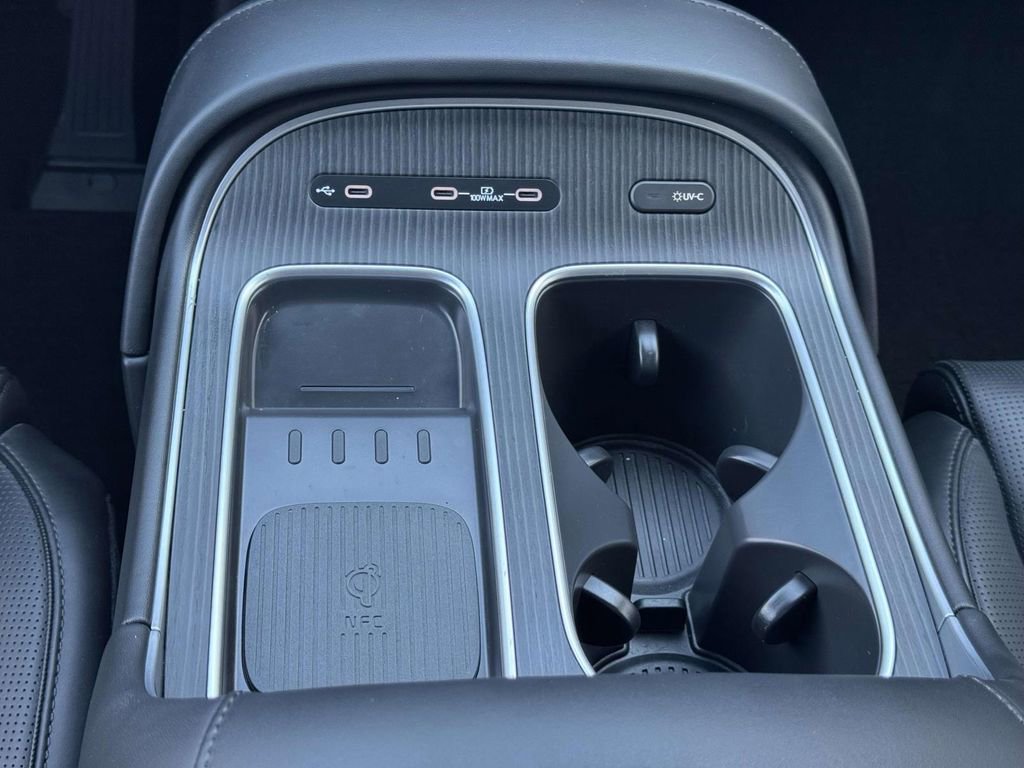 Used 2026 Hyundai Palisade Calligraphy image 8