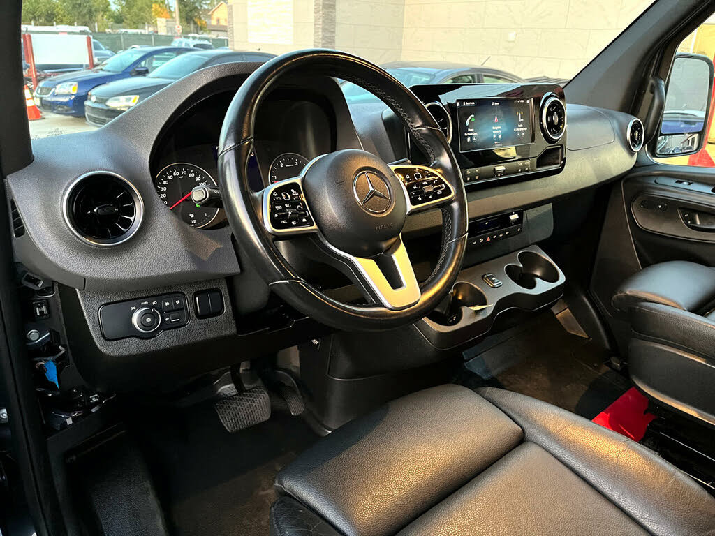 Used 2020 Mercedes-Benz Sprinter 4500 image 11