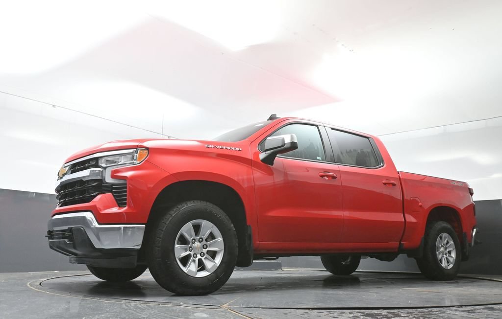Used 2025 Chevrolet Silverado 1500 LT w/ Work Truck Package AWD/4WD image 29