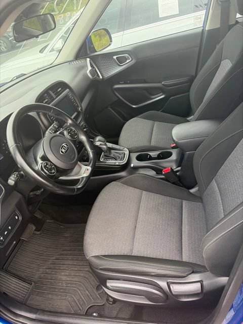 Used 2020 Kia Soul GT-Line FWD image 9