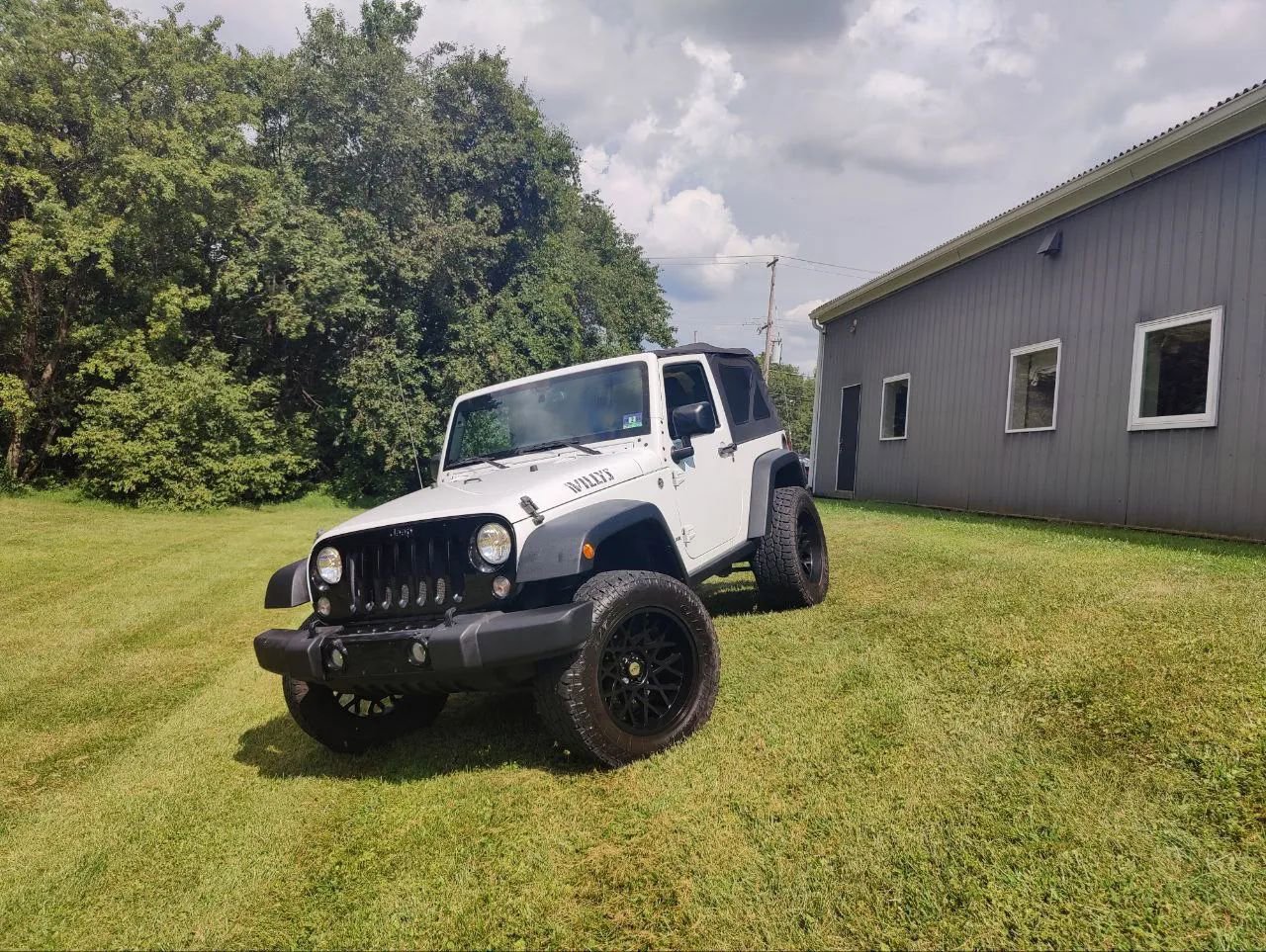 Used 2015 Jeep Wrangler Sport image 2