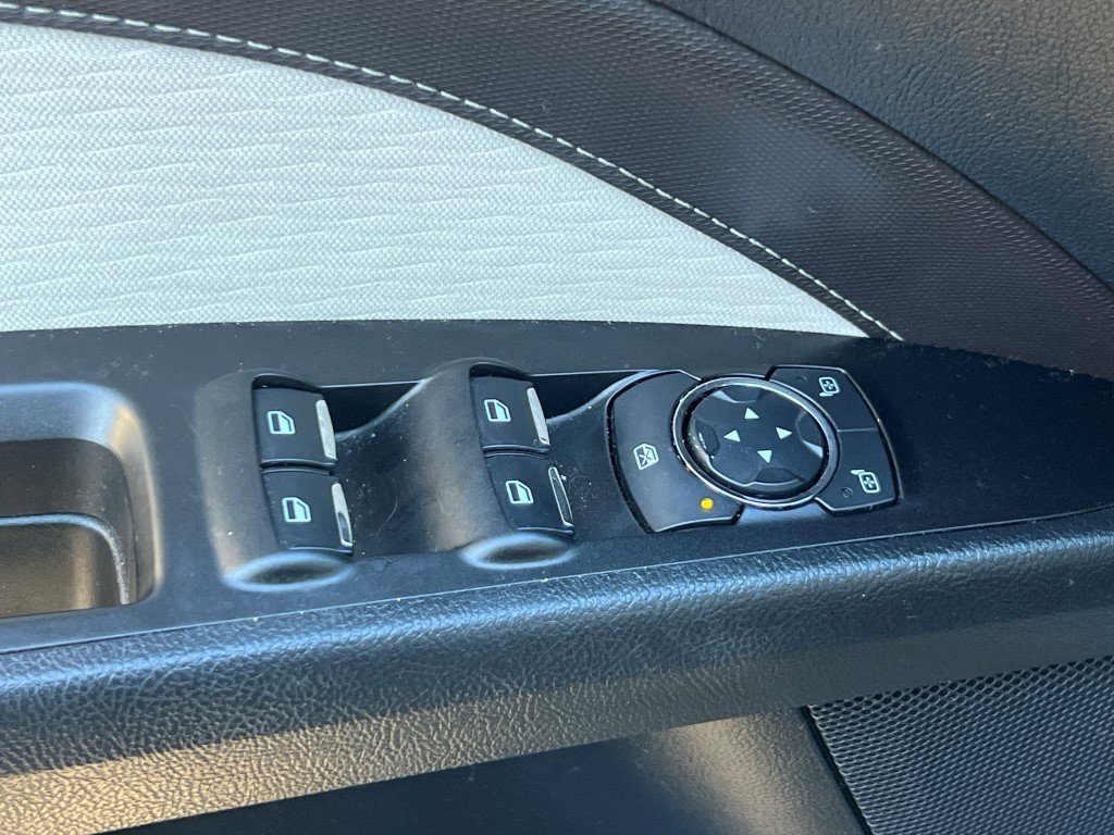 Used 2020 Ford Fusion SE w/ Equipment Group 151A image 13