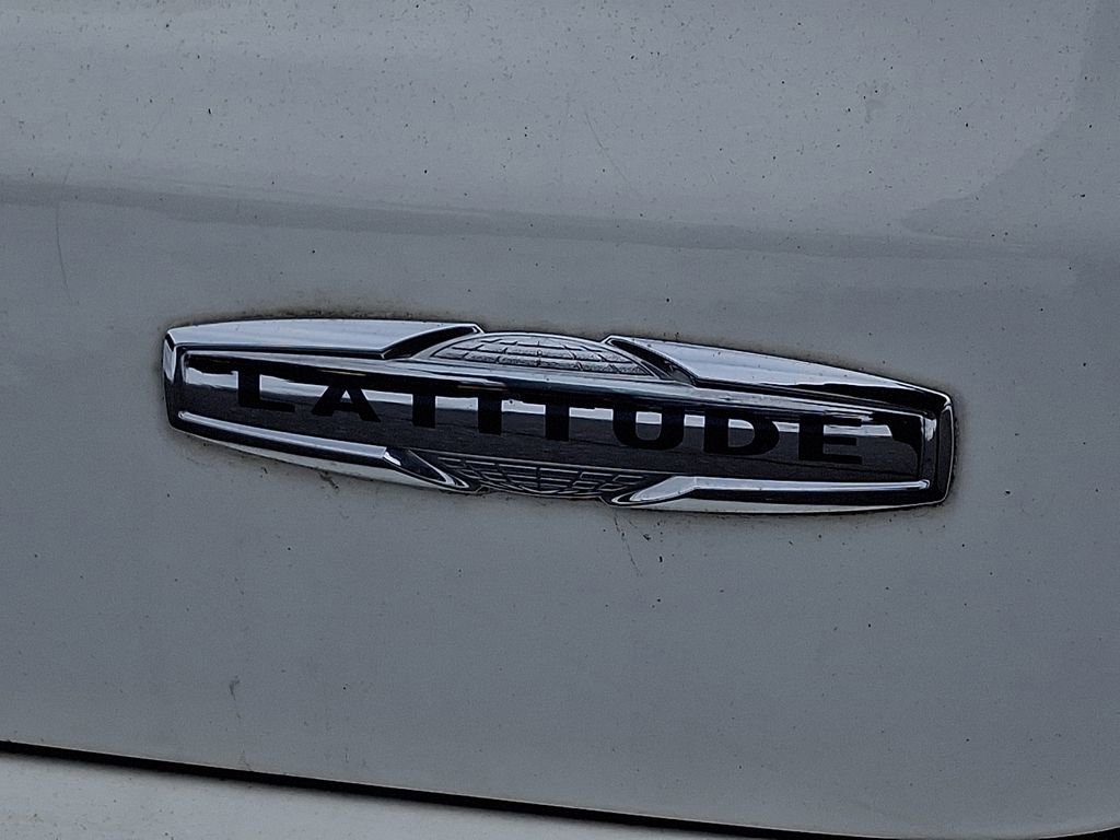 Used 2019 Jeep Compass Latitude w/ Cold Weather Group image 21