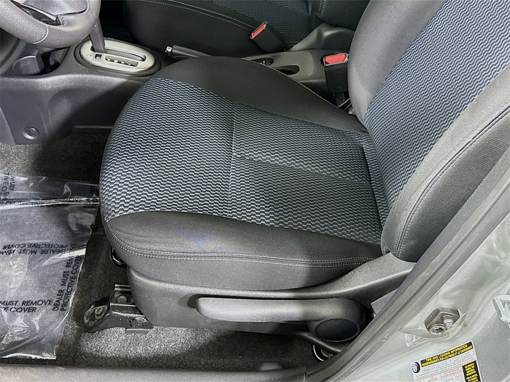 Used 2014 Nissan Versa Note SV image 21