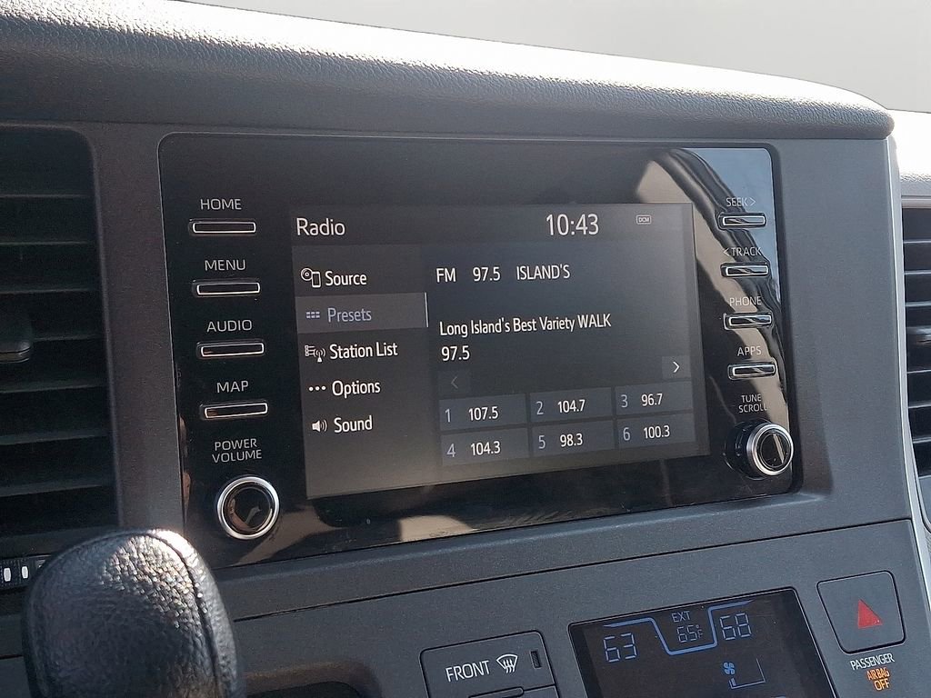 Used 2020 Toyota Sienna L image 15