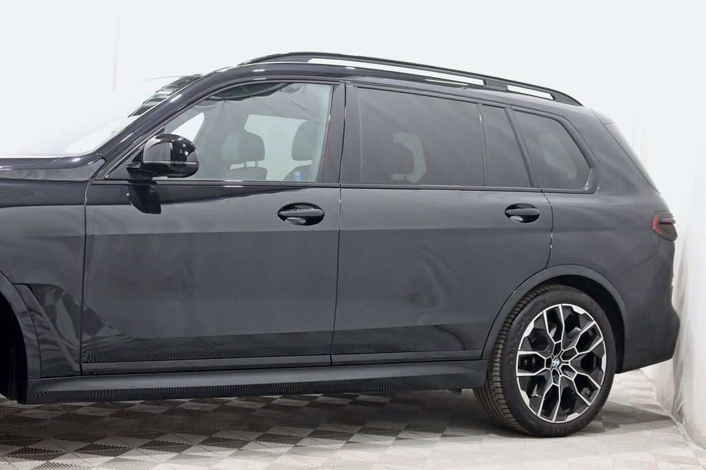 Used 2024 BMW X7 M60i w/ Executive Package image 3