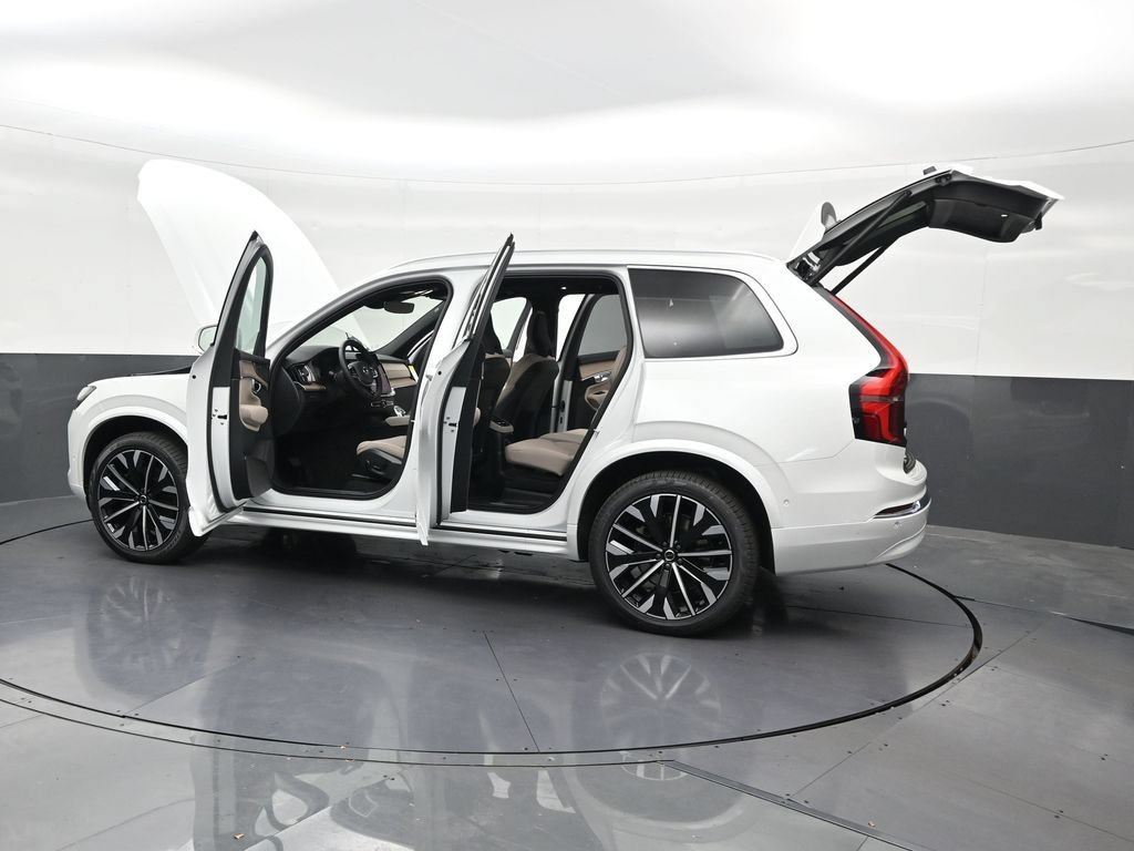 New 2026 Volvo XC90 T8 Plus w/ Protection Package Premier AWD/4WD image 32