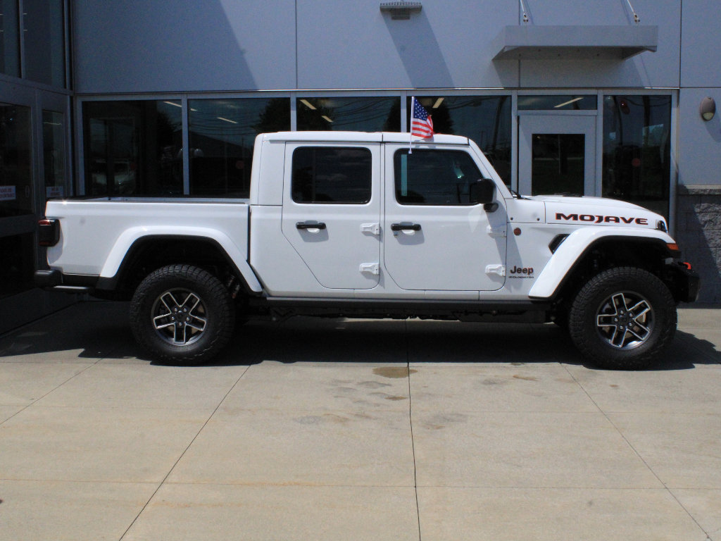 New 2026 Jeep Gladiator Mojave AWD/4WD image 4