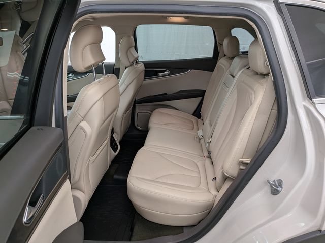 Used 2019 Lincoln Nautilus Select AWD/4WD image 19