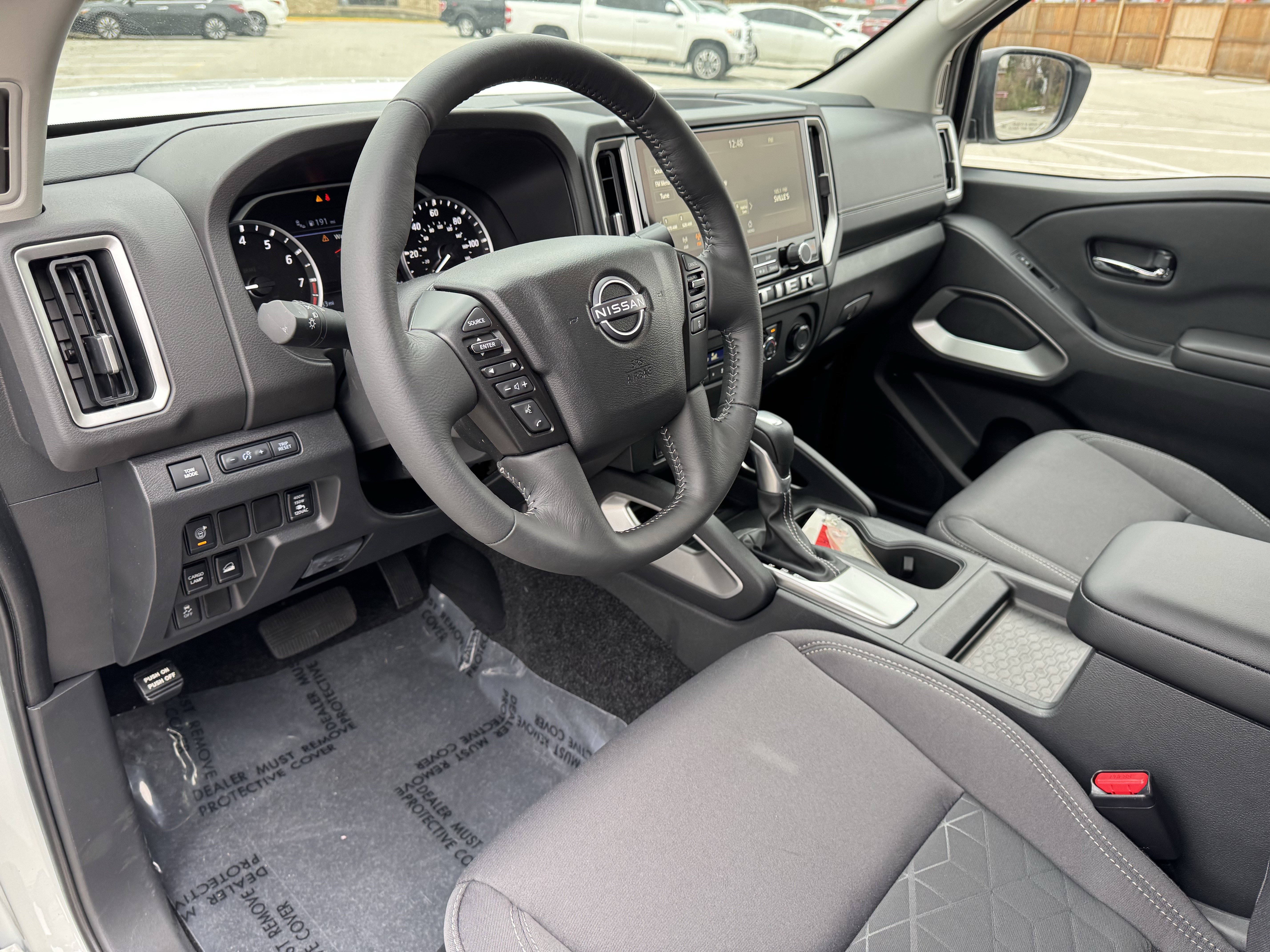 Certified 2025 Nissan Frontier SV w/ SV Convenience Package image 28