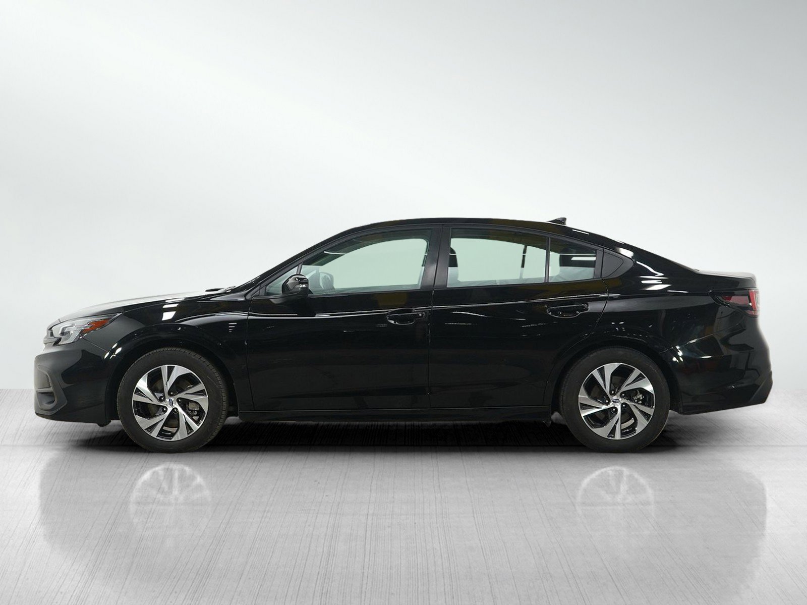 Used 2024 Subaru Legacy Premium image 2