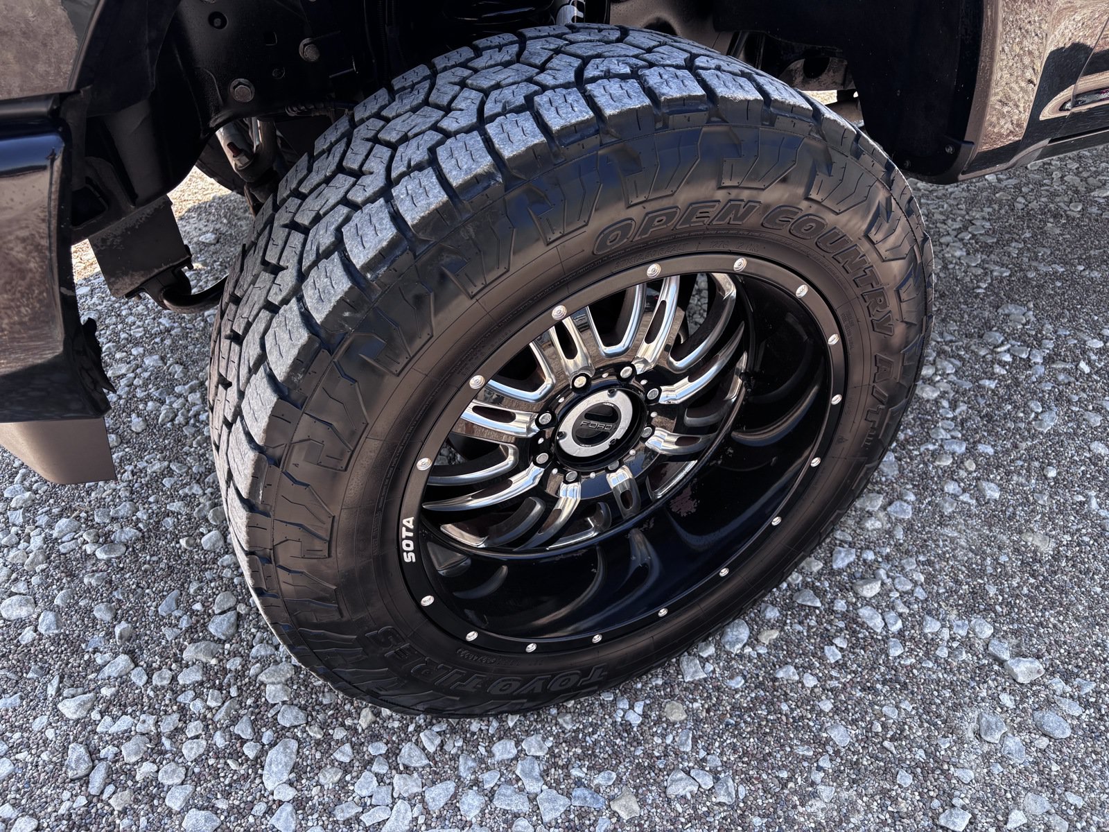 Used 2018 Ford F250 Platinum w/ Platinum Ultimate Package AWD/4WD image 13