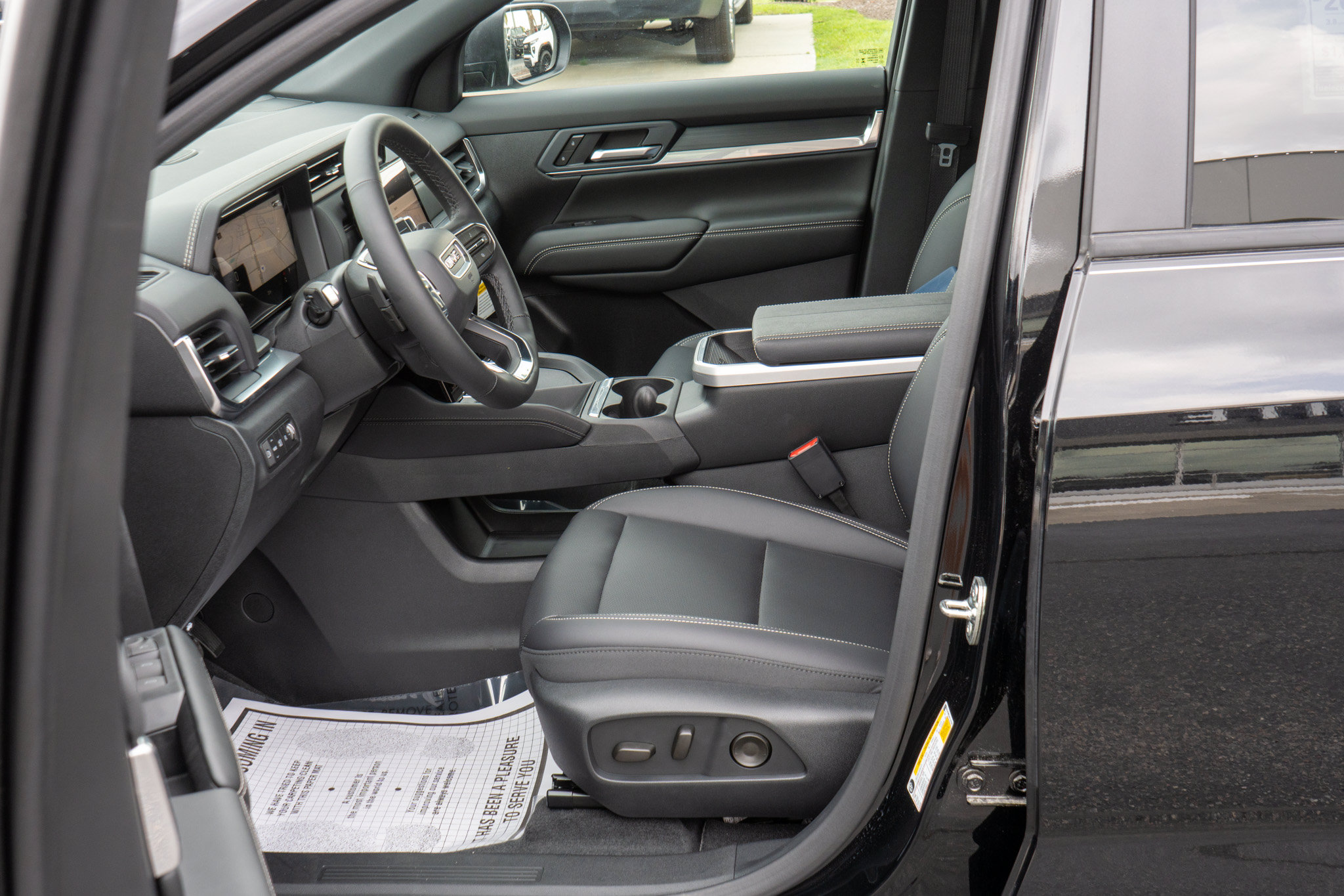 New 2027 GMC Terrain Elevation w/ Elevation Premium Package FWD image 28