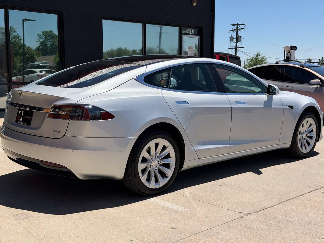 Used 2016 Tesla Model S 90D AWD/4WD image 10