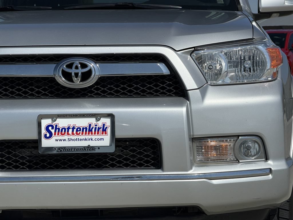 Used 2010 Toyota 4Runner Limited AWD/4WD image 8
