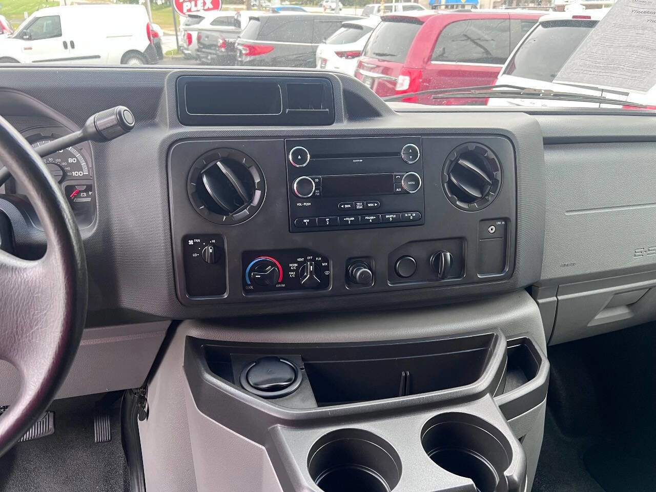 Used 2010 Ford E-150 and Econoline 150 image 17