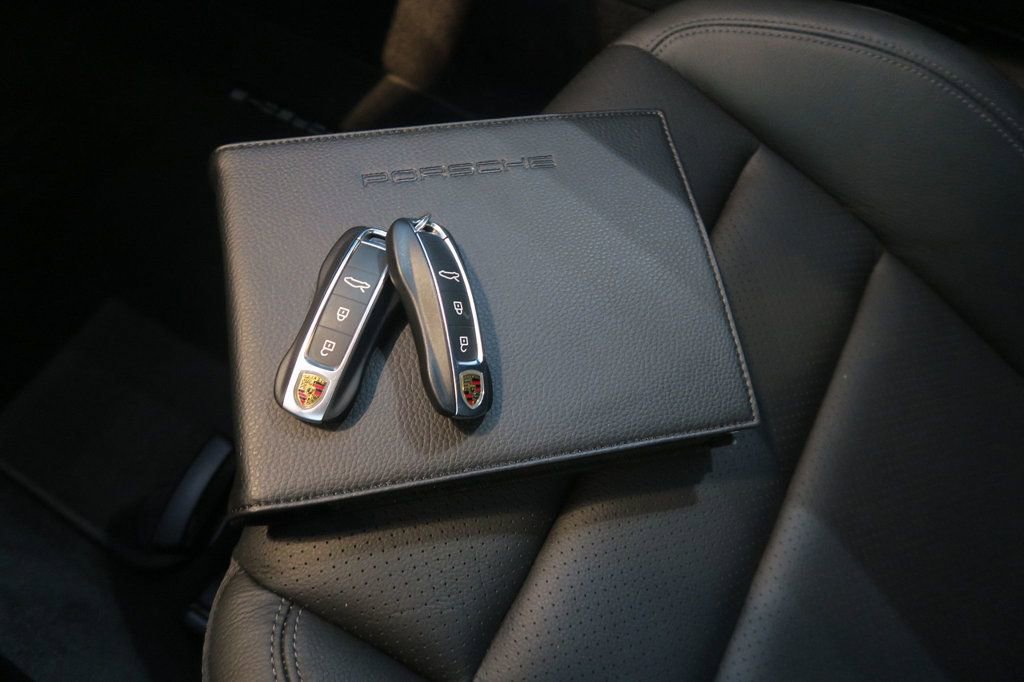 Used 2021 Porsche 911 Carrera 4 image 38