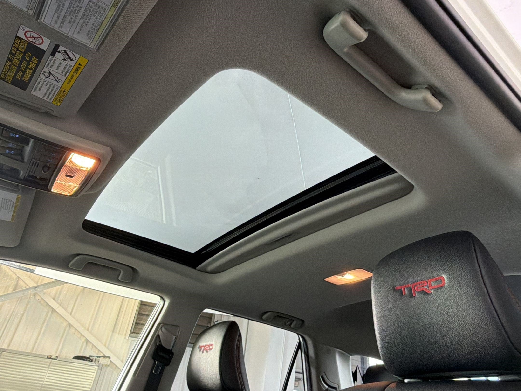 Used 2021 Toyota 4Runner TRD Off-Road Premium w/ Moonroof Package AWD/4WD image 24