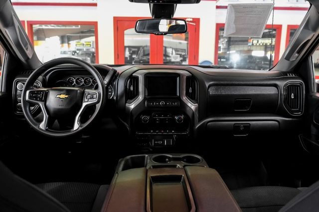 Used 2022 Chevrolet Silverado 2500 Custom w/ Gooseneck/5TH Wheel Package AWD/4WD image 14