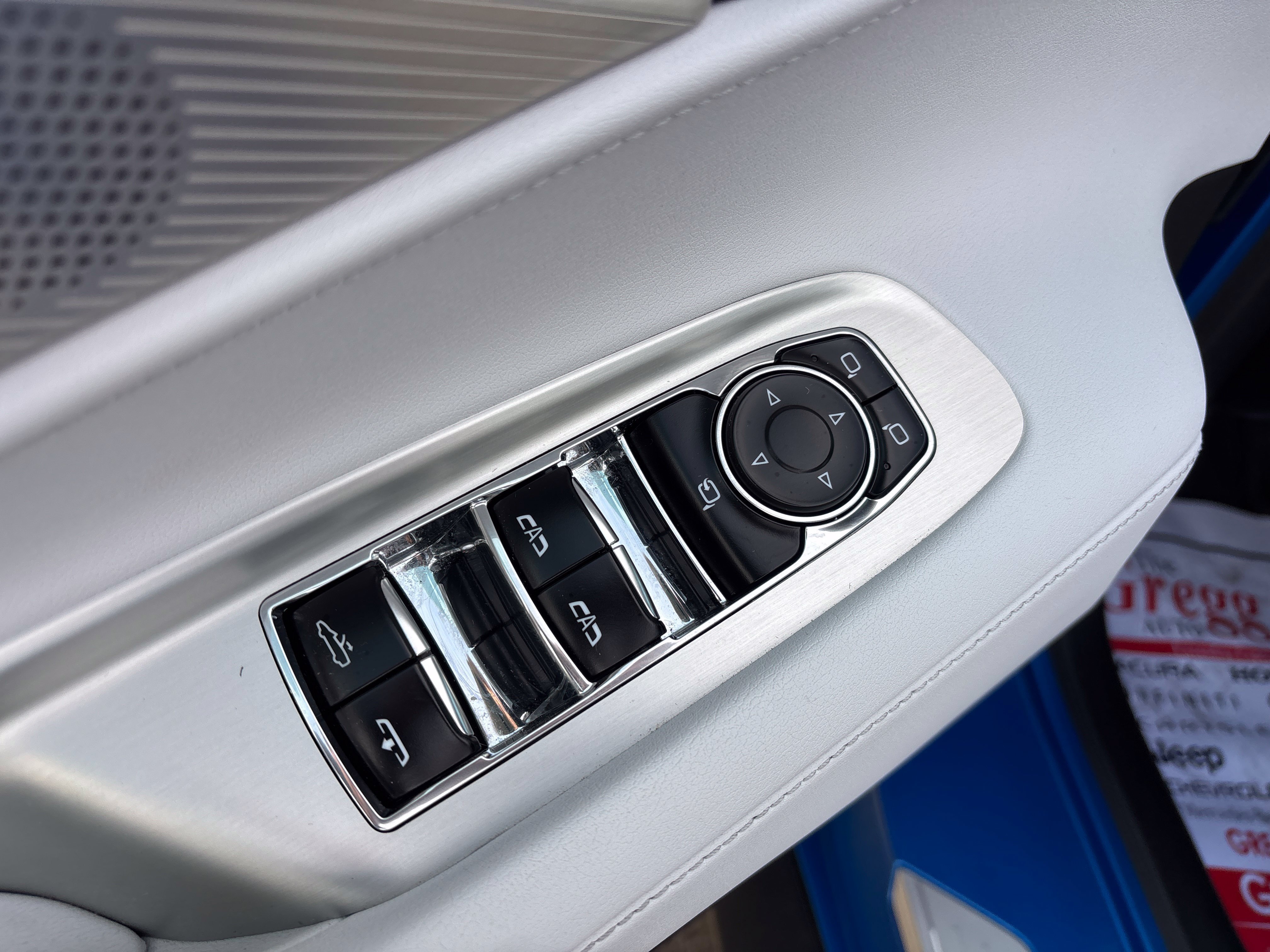 Used 2025 Chevrolet Corvette Stingray Preferred Conv w/ Z51 Performance Package RWD image 11