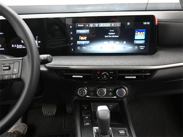 Used 2025 Nissan Kicks SV w/ Charging Package image 11