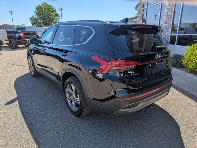 Used 2021 Hyundai Santa Fe SE AWD/4WD image 3