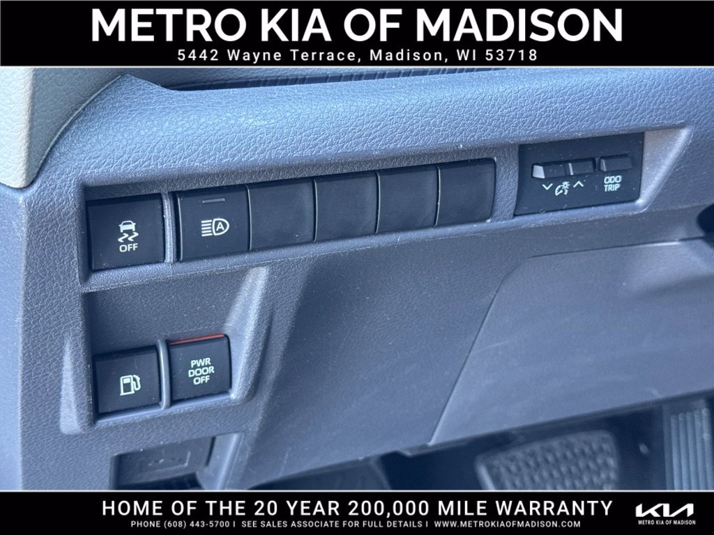 Used 2021 Toyota Sienna XLE AWD/4WD image 13