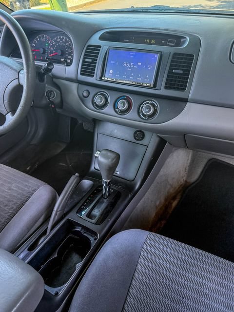 Used 2006 Toyota Camry LE FWD image 32