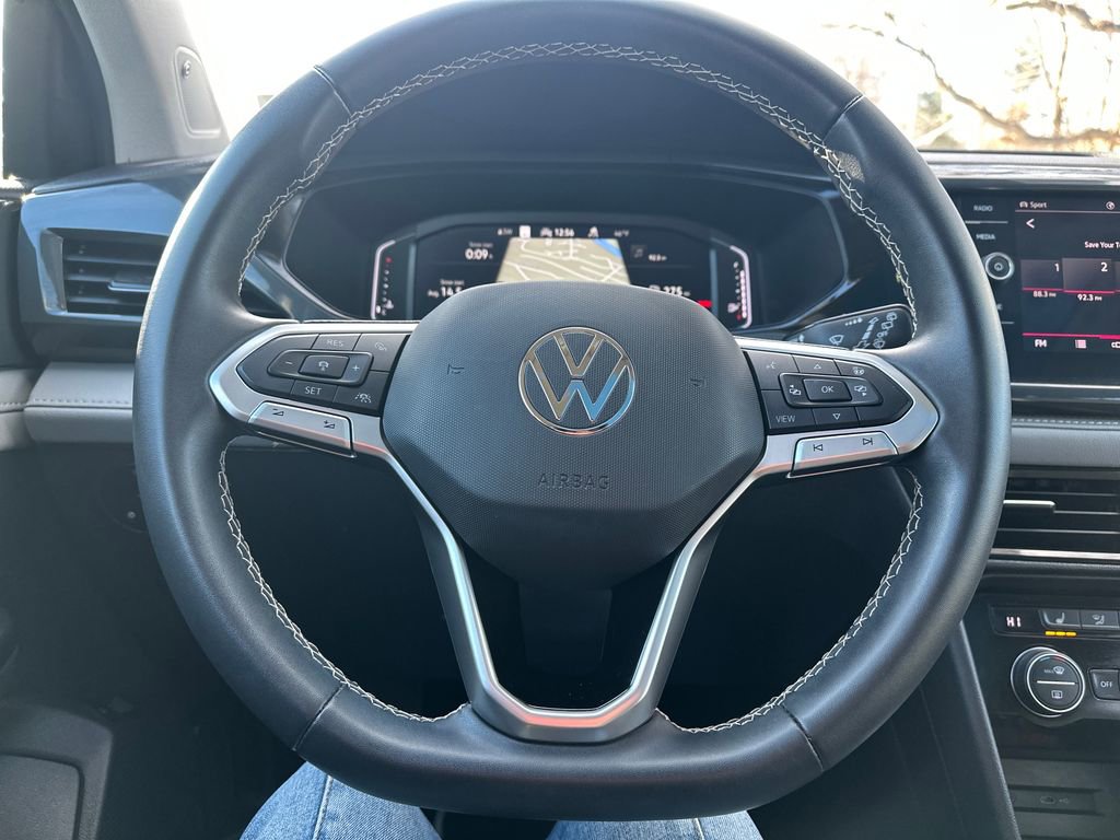 Certified 2023 Volkswagen Taos SEL image 7
