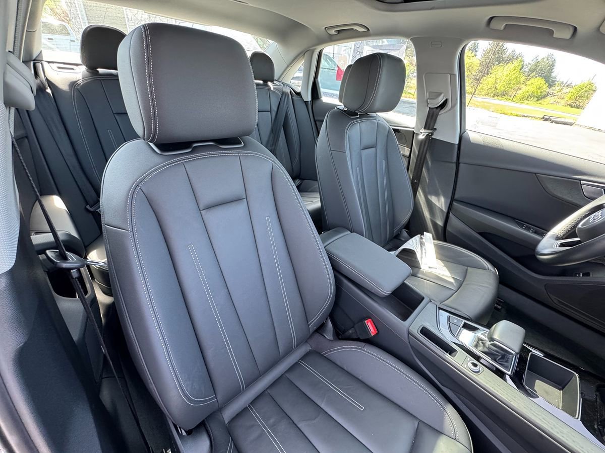 Used 2021 Audi A4 2.0T Premium w/ Convenience Package AWD/4WD image 27