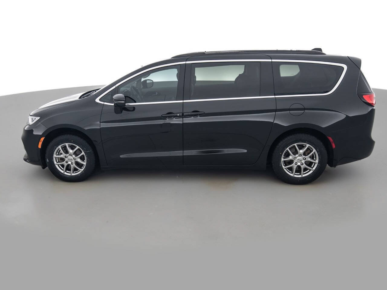 Used 2021 Chrysler Pacifica Touring FWD image 8