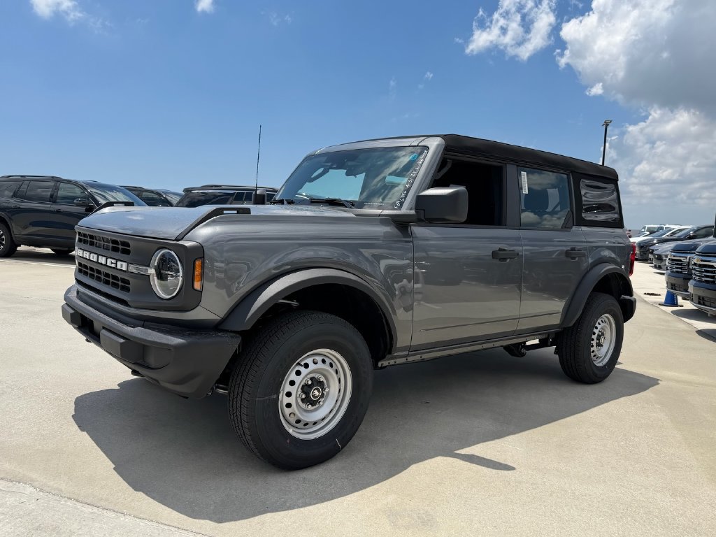 New 2026 Ford Bronco 4-Door AWD/4WD image 3