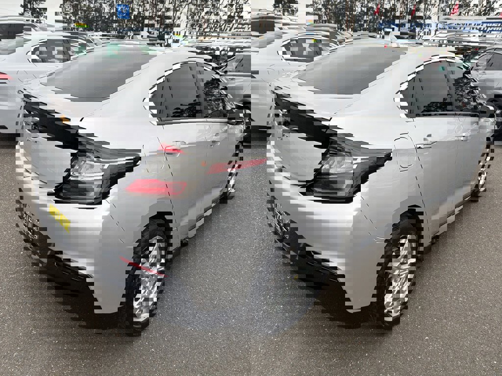 Used 2018 Chevrolet Volt LT w/ Comfort Package image 4